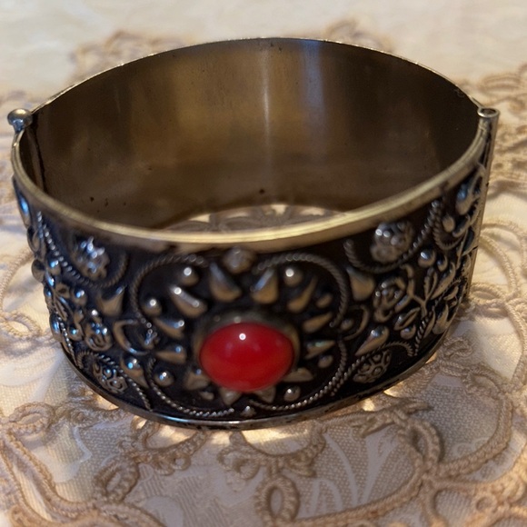 Jewelry - Vintage Ornate Silver Bracelet with orange Stone $33
